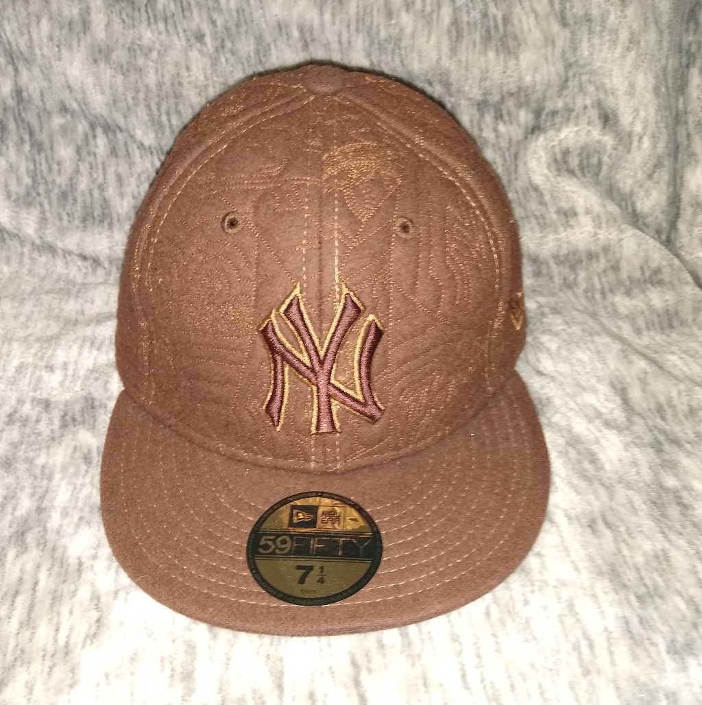 Yankee Fitted